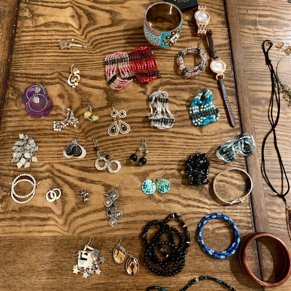 Jewelry Assortment - Picture 2 of 5